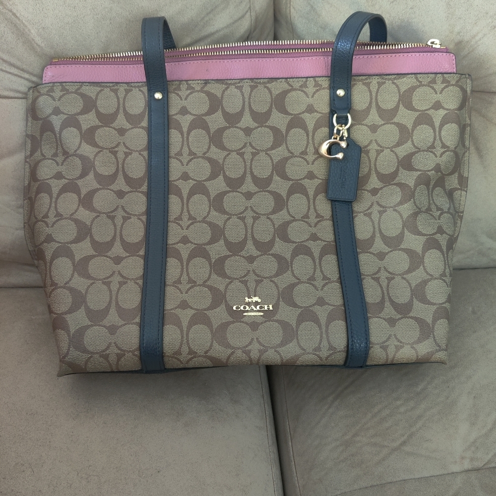 Authentic Coach Tote Euc - image 7